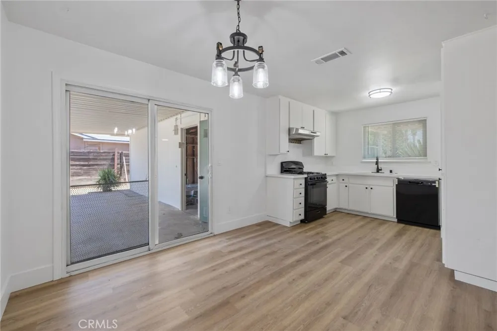 587 Sunset Street Kingsburg, CA 93631