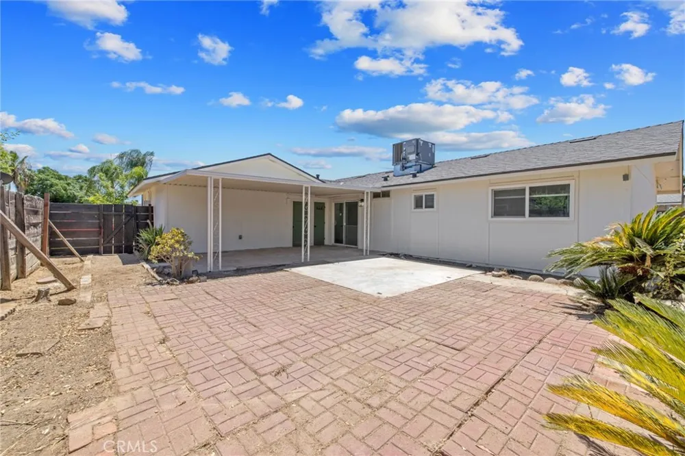 587 Sunset Street Kingsburg, CA 93631