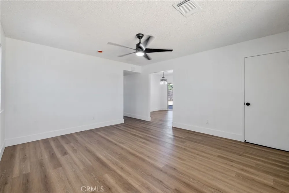 587 Sunset Street Kingsburg, CA 93631