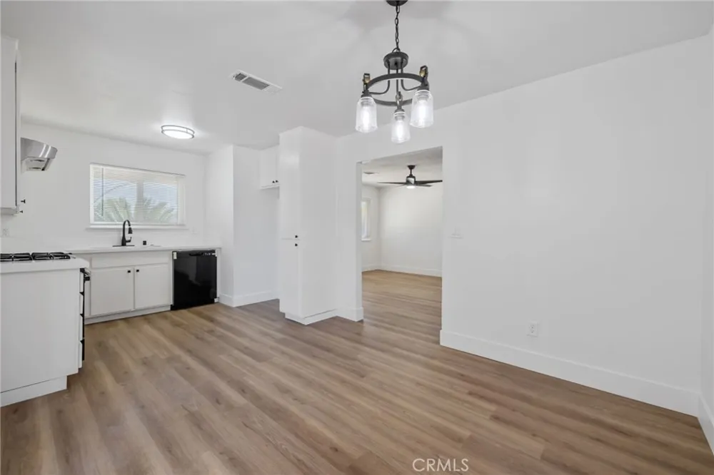587 Sunset Street Kingsburg, CA 93631
