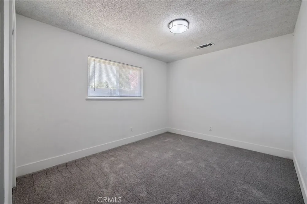 587 Sunset Street Kingsburg, CA 93631