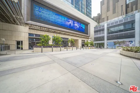 889 Francisco Street #2610