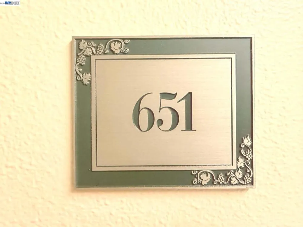 989 Webster St #651 Oakland, CA 94607