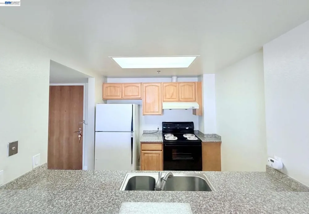 989 Webster St #651 Oakland, CA 94607
