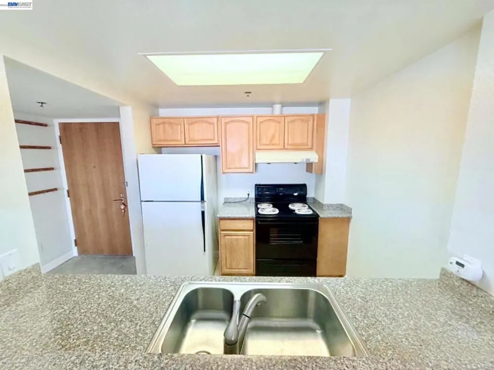 989 Webster St #651 Oakland, CA 94607