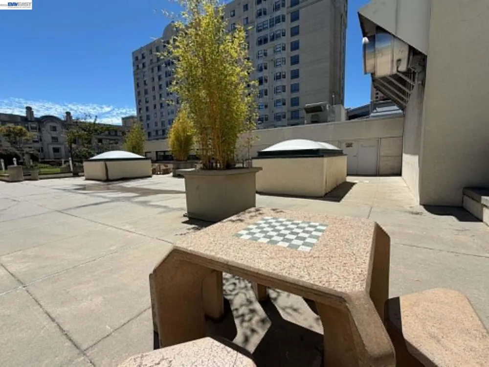 989 Webster St #651 Oakland, CA 94607