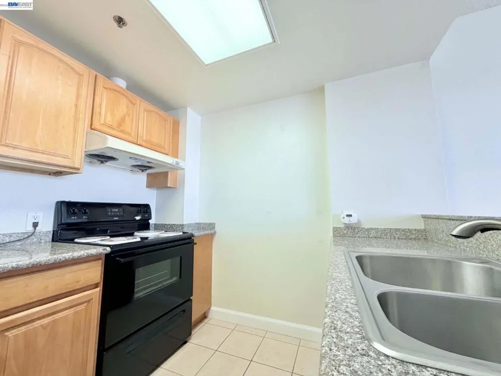 989 Webster St #651 Oakland, CA 94607