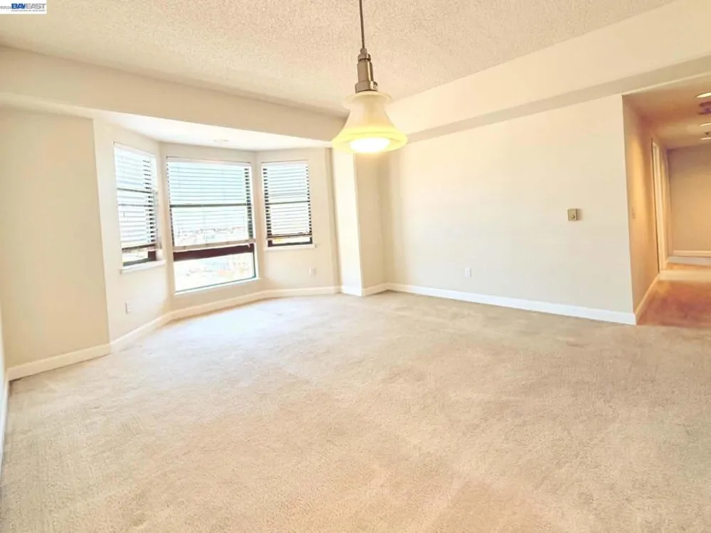 989 Webster St #651 Oakland, CA 94607