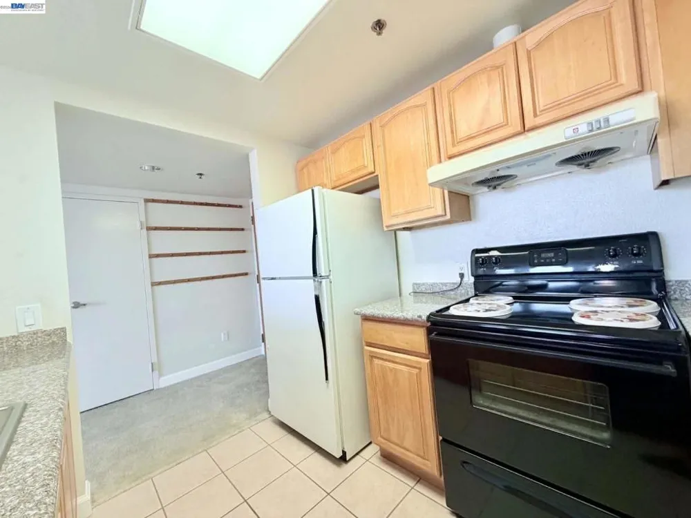 989 Webster St #651 Oakland, CA 94607