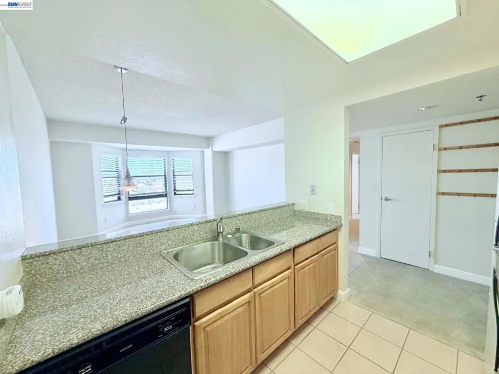 989 Webster St #651 Oakland, CA 94607