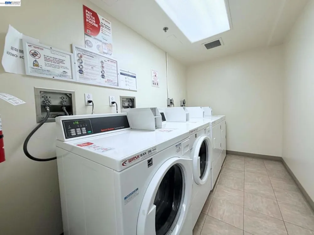 989 Webster St #651 Oakland, CA 94607