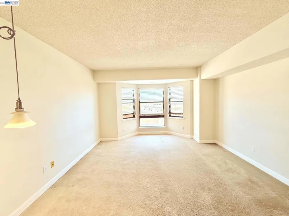 989 Webster St #651 Oakland, CA 94607