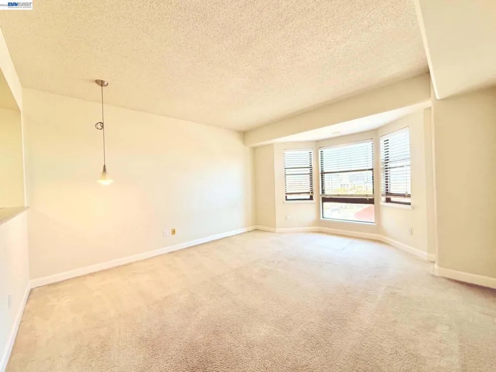 989 Webster St #651 Oakland, CA 94607