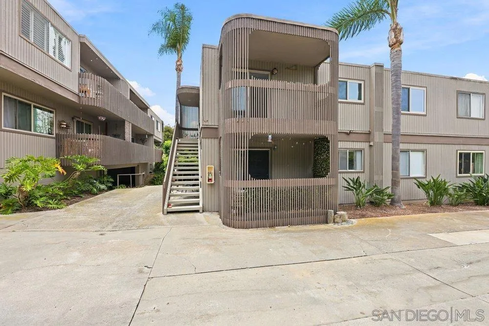 155 Rosebay Dr #40 Encinitas, CA 92024