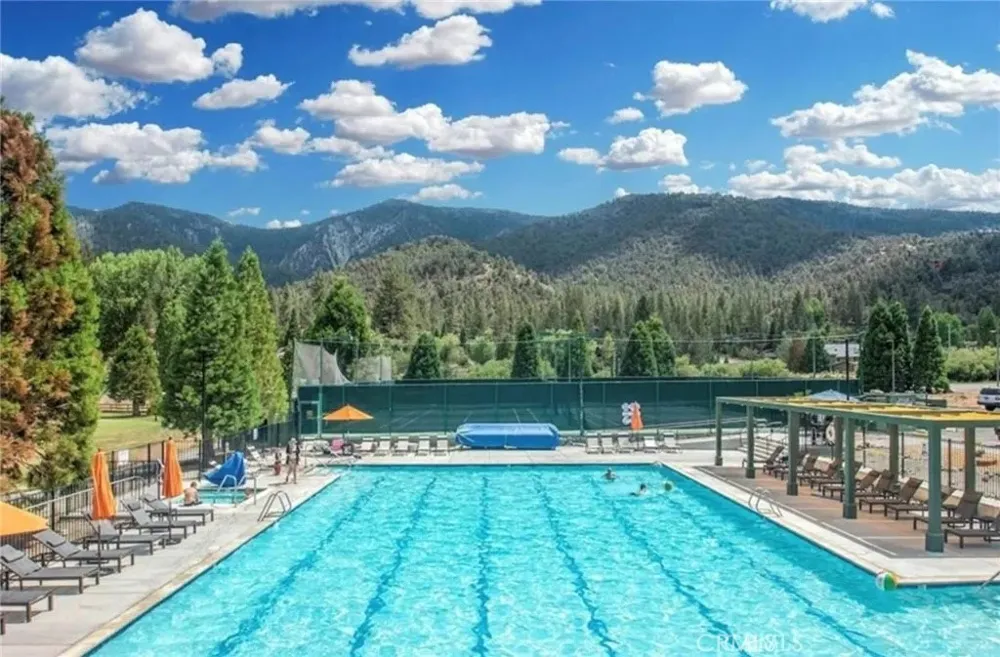 2300 Zermatt Drive Pine Mountain Club, CA 93222