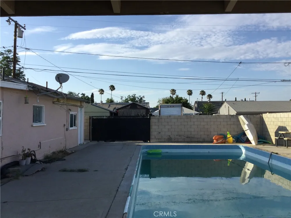 332 W 11th Perris, CA 92570