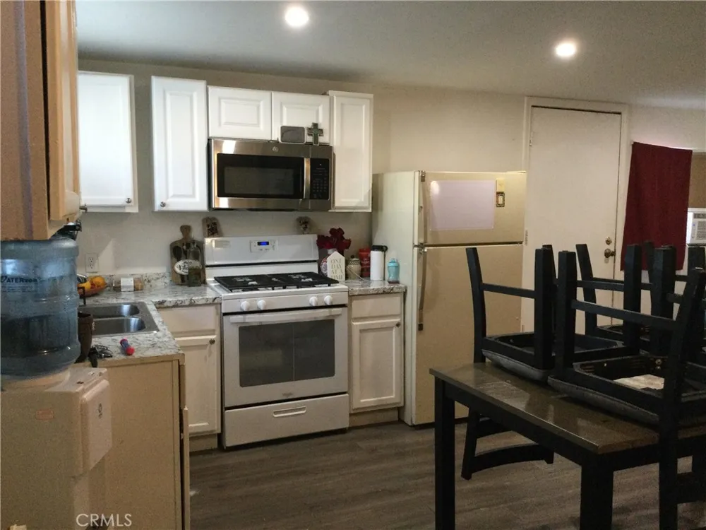 332 W 11th Perris, CA 92570
