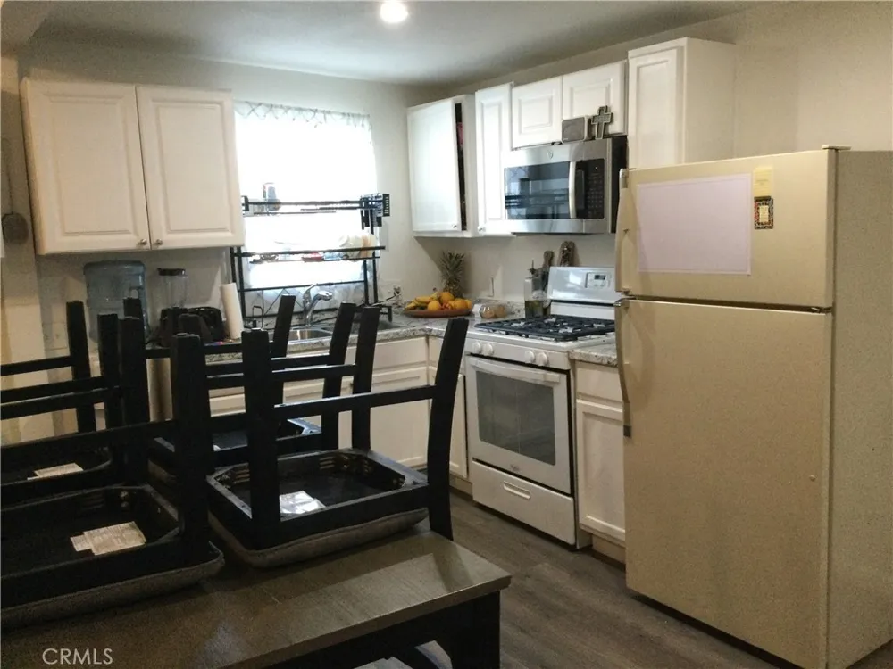332 W 11th Perris, CA 92570