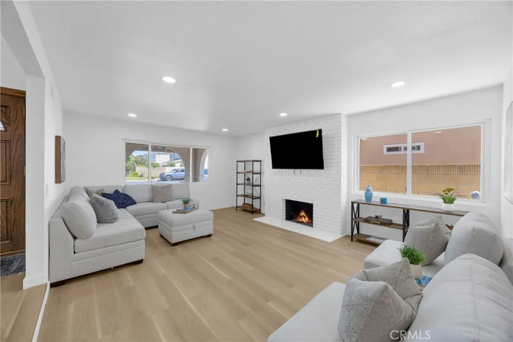 8101 Redford Lane La Palma, CA 90623