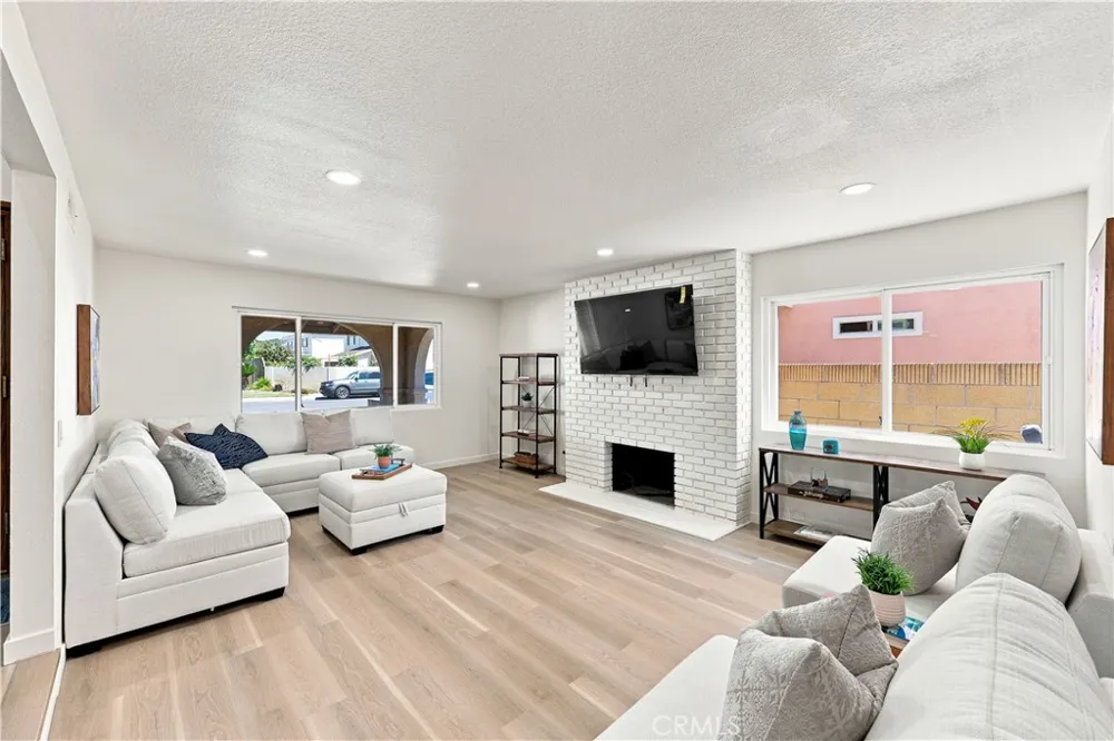 8101 Redford Lane La Palma, CA 90623