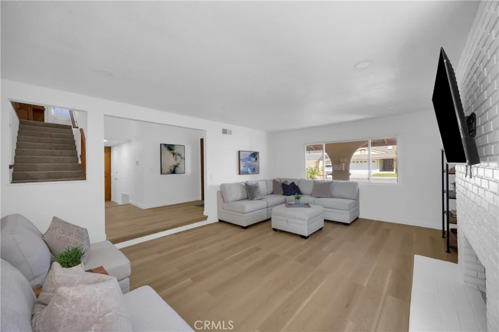 8101 Redford Lane La Palma, CA 90623