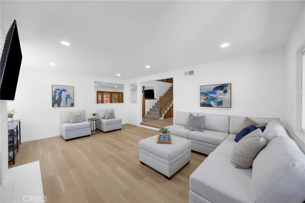8101 Redford Lane La Palma, CA 90623
