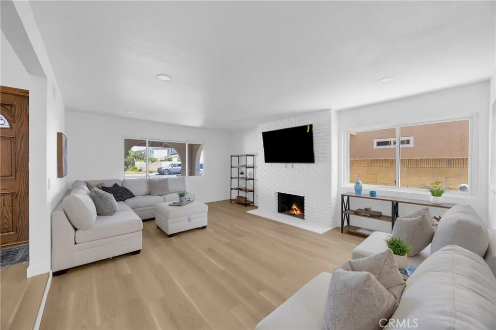 8101 Redford Lane La Palma, CA 90623