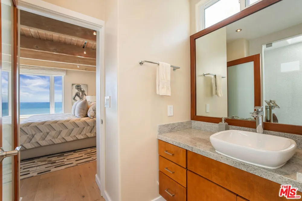 11770 Pacific Coast Highway #Q Malibu, CA 90265