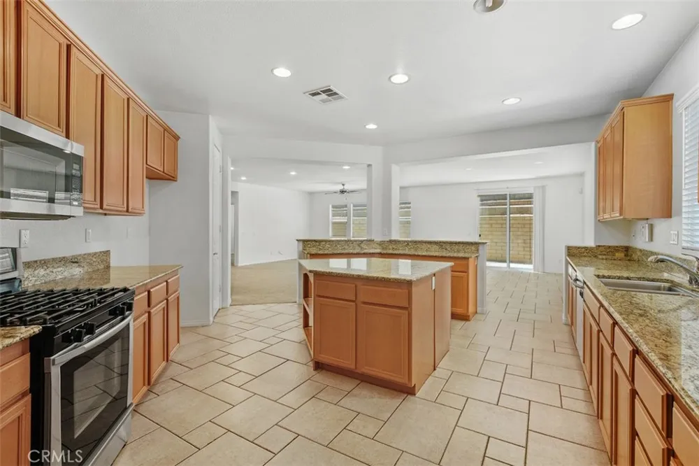 11303 Apple Canyon Lane Riverside, CA 92503