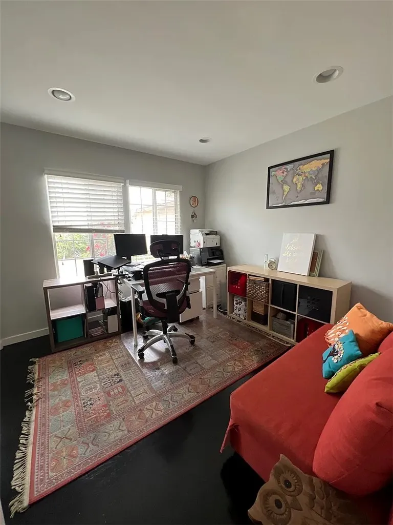 19030 Community Northridge, CA 91324
