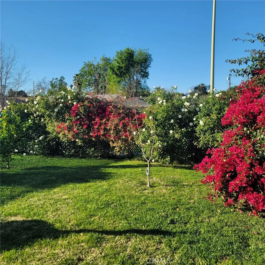 19030 Community Northridge, CA 91324