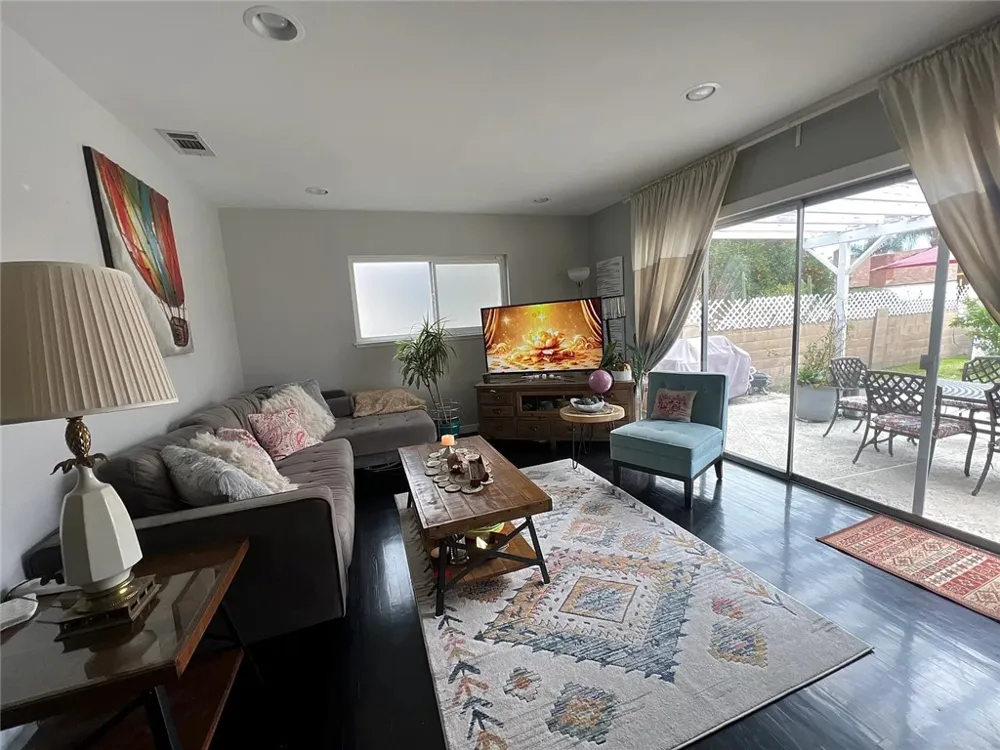 19030 Community Northridge, CA 91324