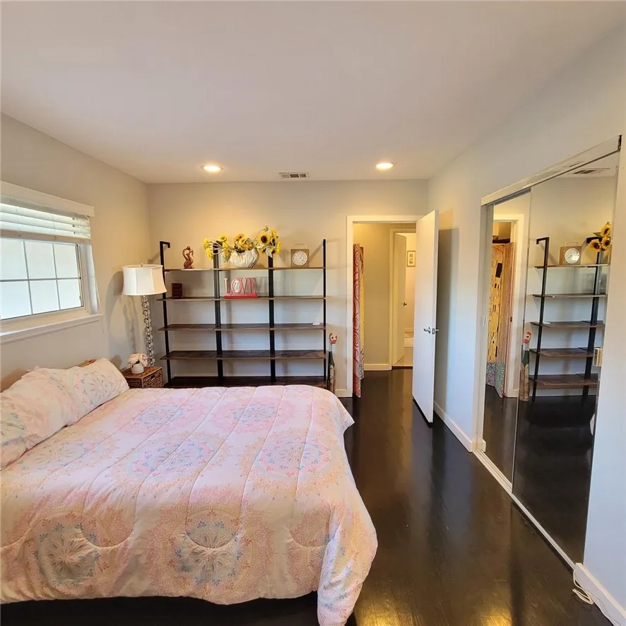 19030 Community Northridge, CA 91324