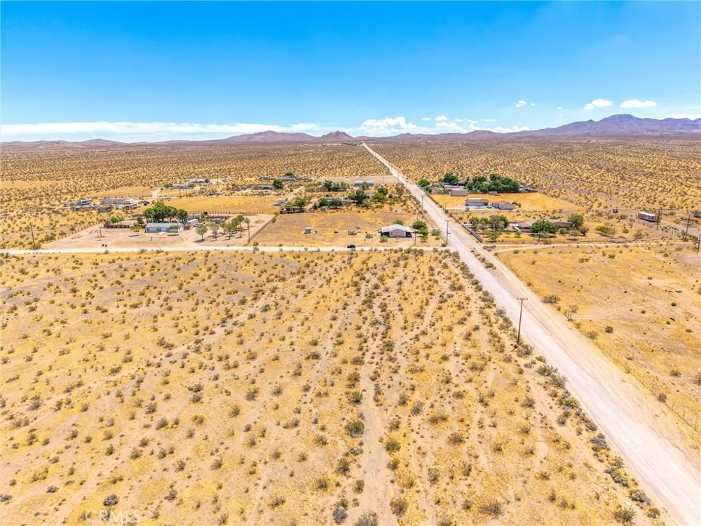123 Cardigan Rd Oro Grande, CA 92368