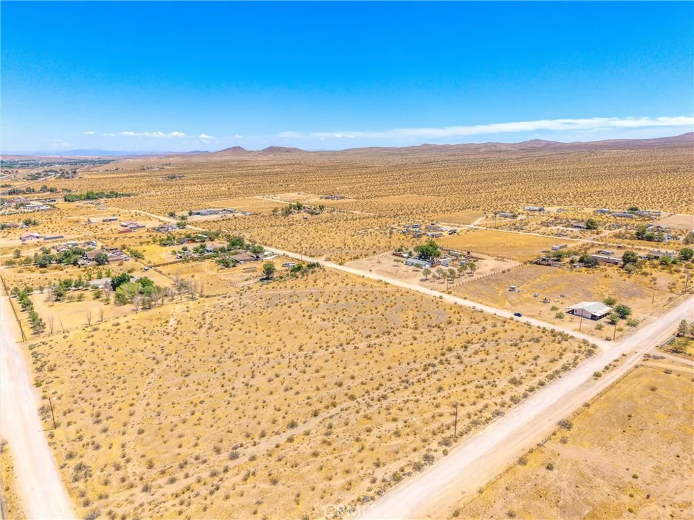 123 Cardigan Rd Oro Grande, CA 92368
