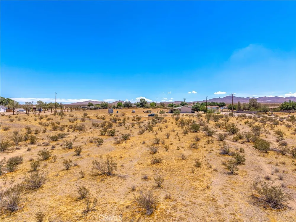 123 Cardigan Rd Oro Grande, CA 92368