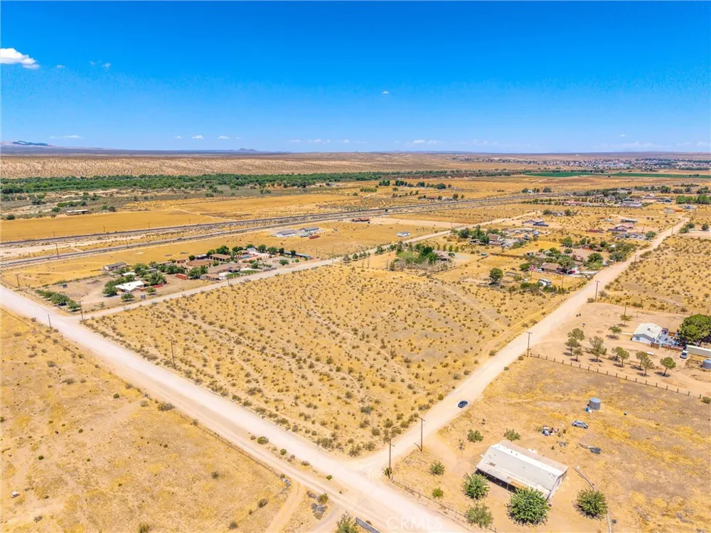 123 Cardigan Rd Oro Grande, CA 92368