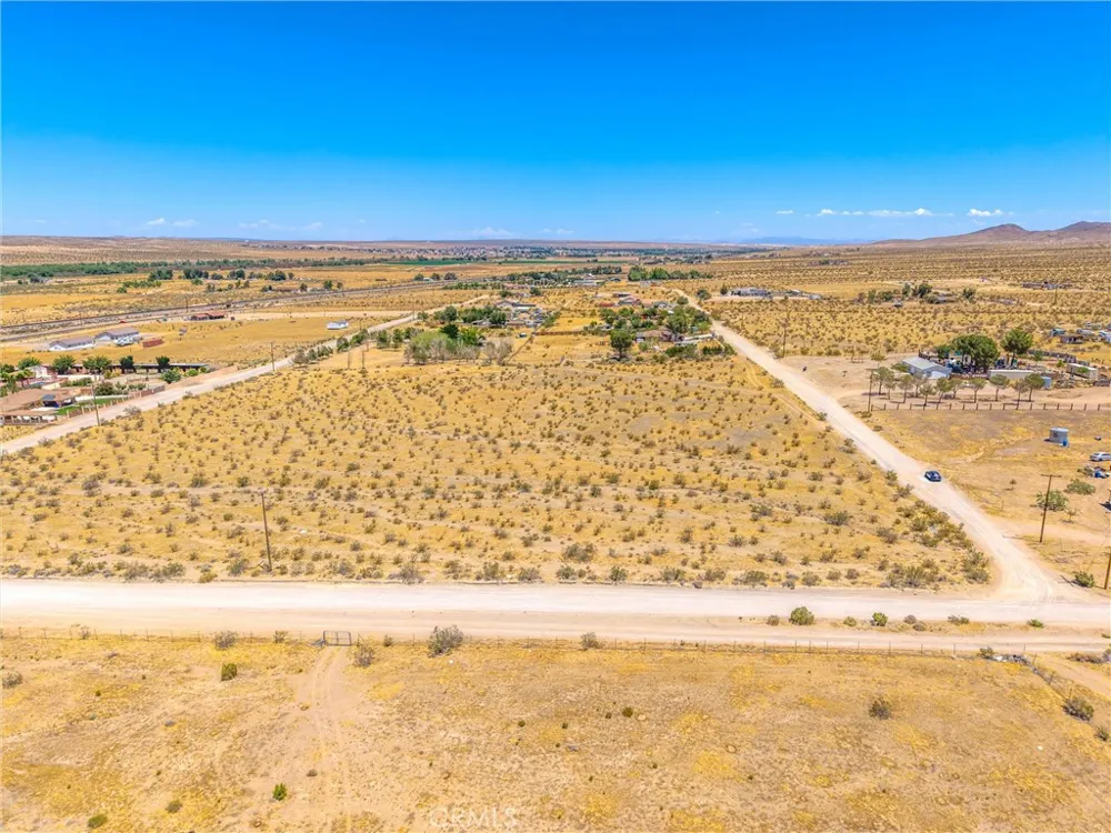 123 Cardigan Rd Oro Grande, CA 92368