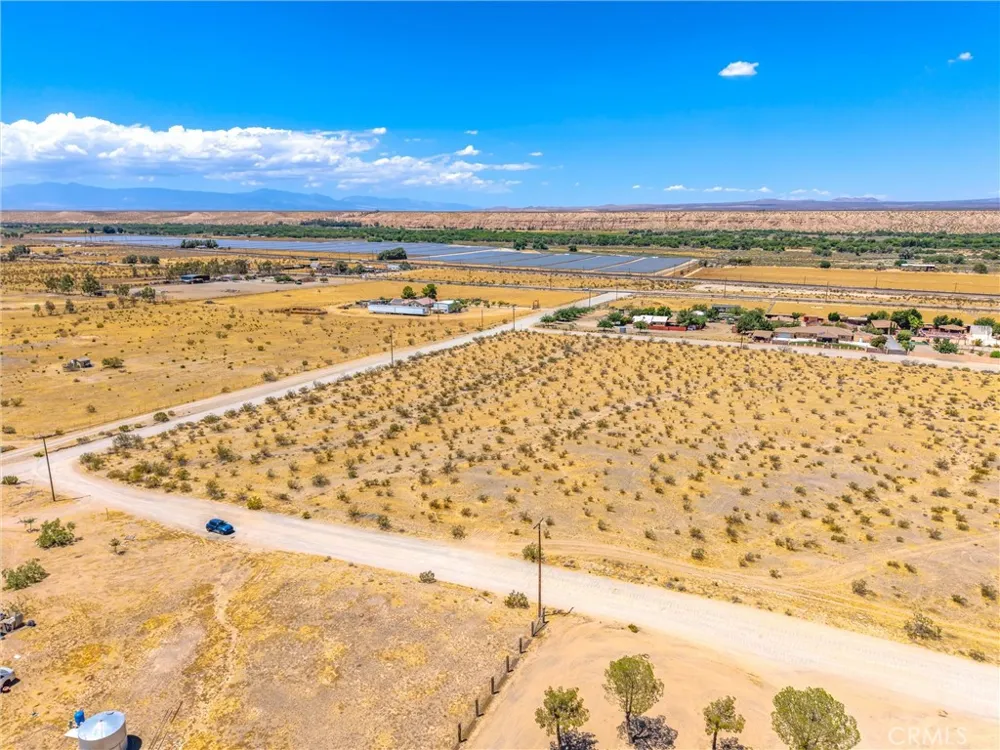 123 Cardigan Rd Oro Grande, CA 92368
