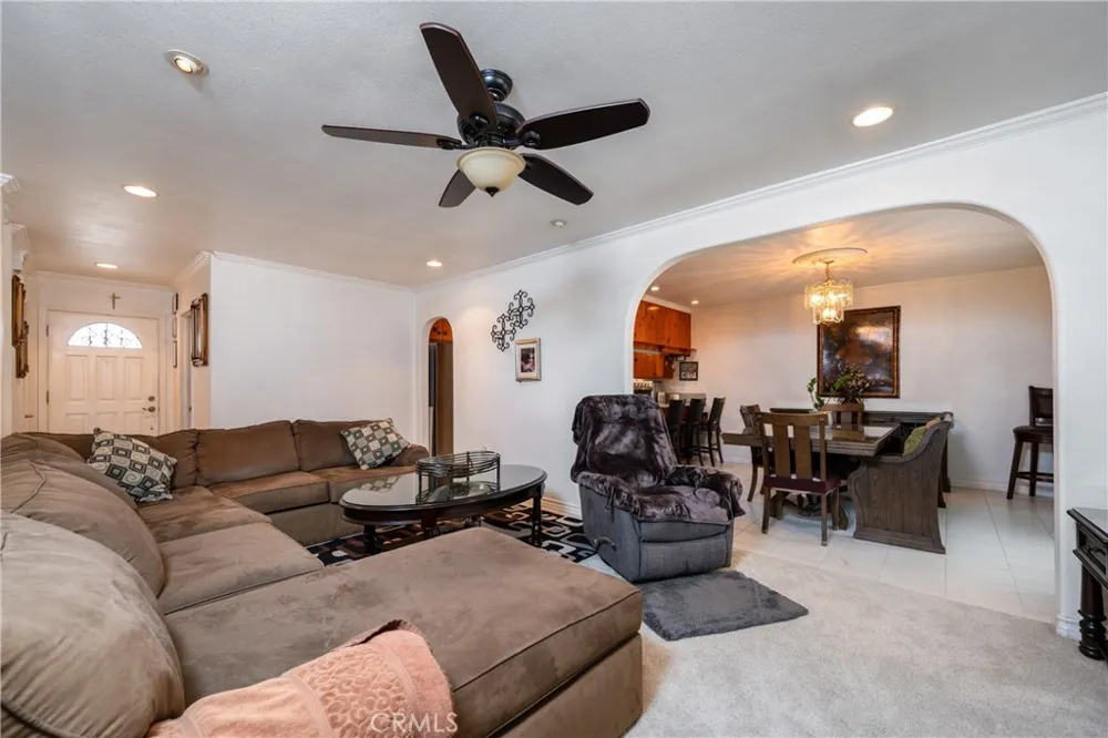 14457 Bresee Baldwin Park, CA 91706