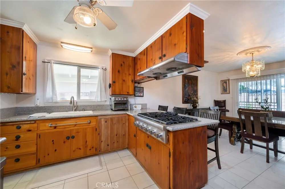 14457 Bresee Baldwin Park, CA 91706