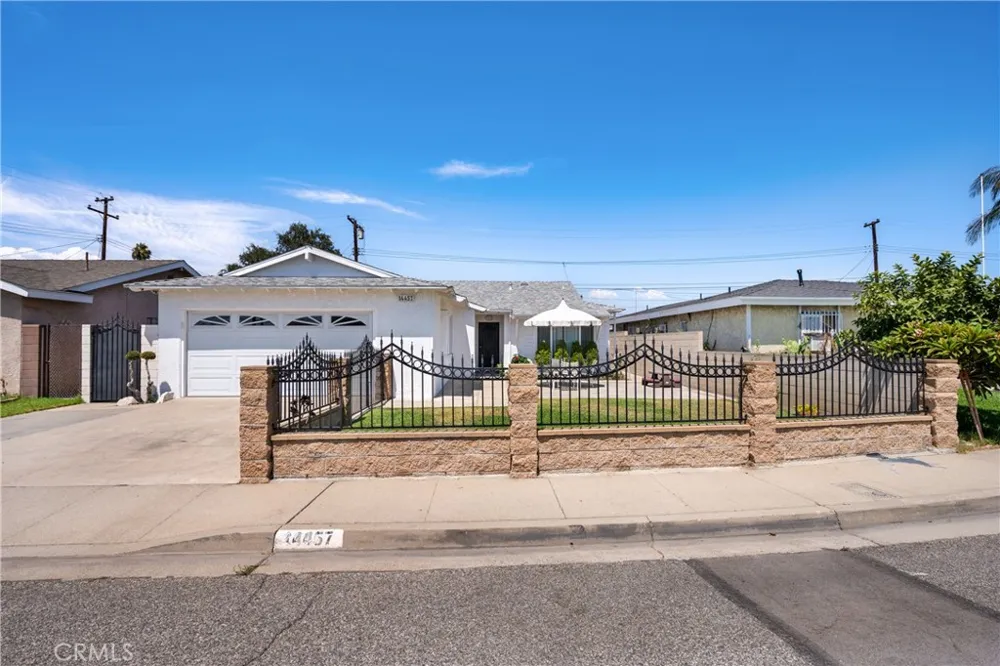 14457 Bresee Baldwin Park, CA 91706
