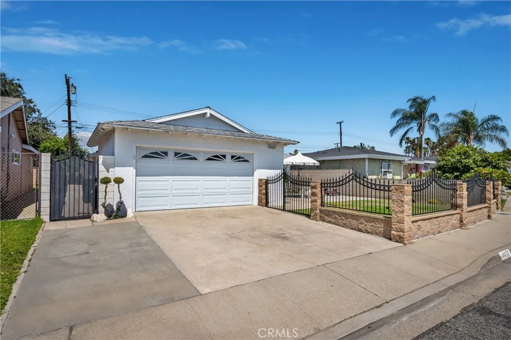 14457 Bresee Baldwin Park, CA 91706