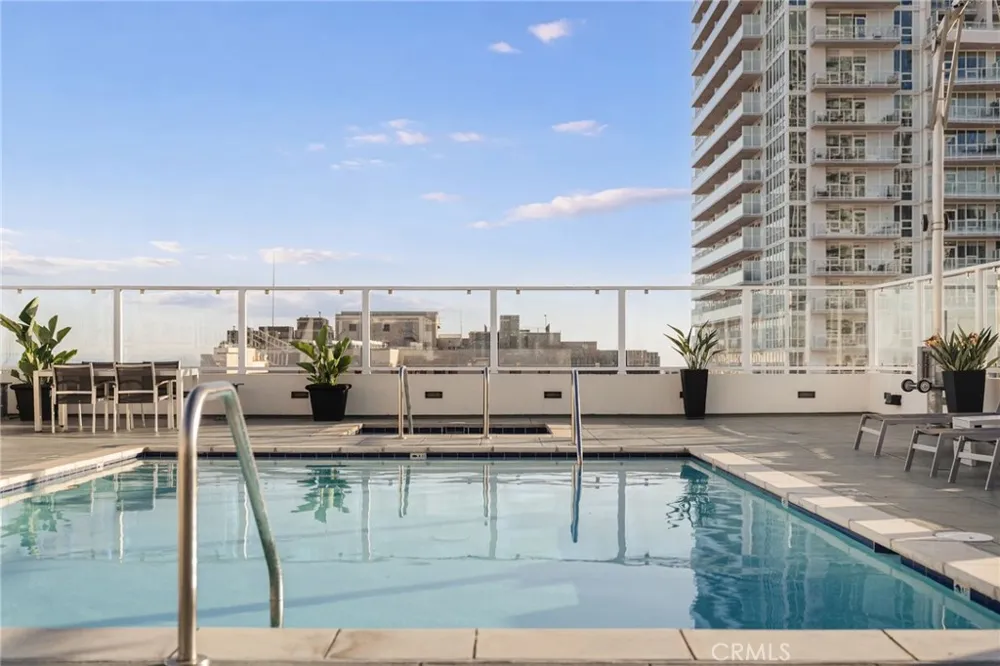 939 S Broadway #1001 Los Angeles, CA 90015
