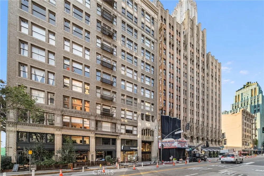 939 S Broadway #1001 Los Angeles, CA 90015