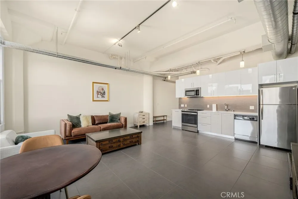 939 S Broadway #1001 Los Angeles, CA 90015