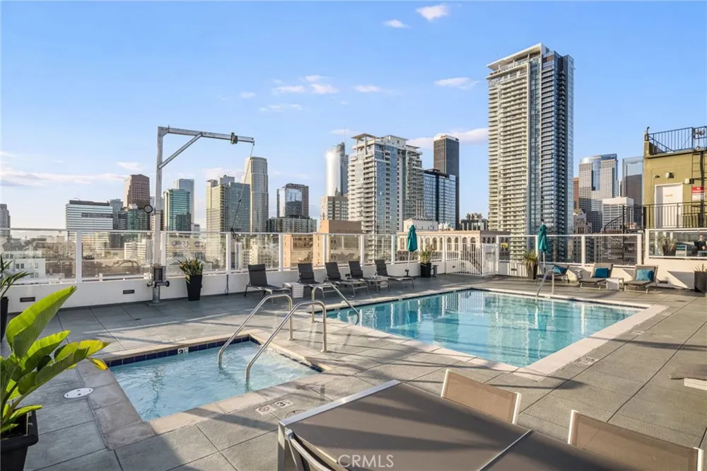 939 S Broadway #1001 Los Angeles, CA 90015