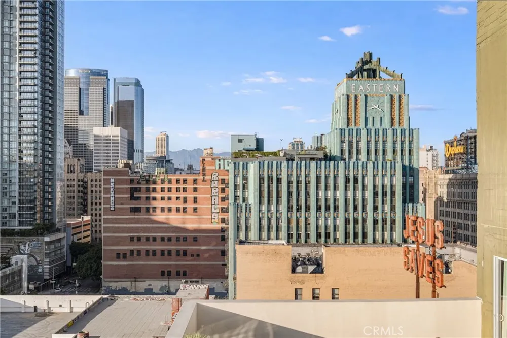 939 S Broadway #1001 Los Angeles, CA 90015
