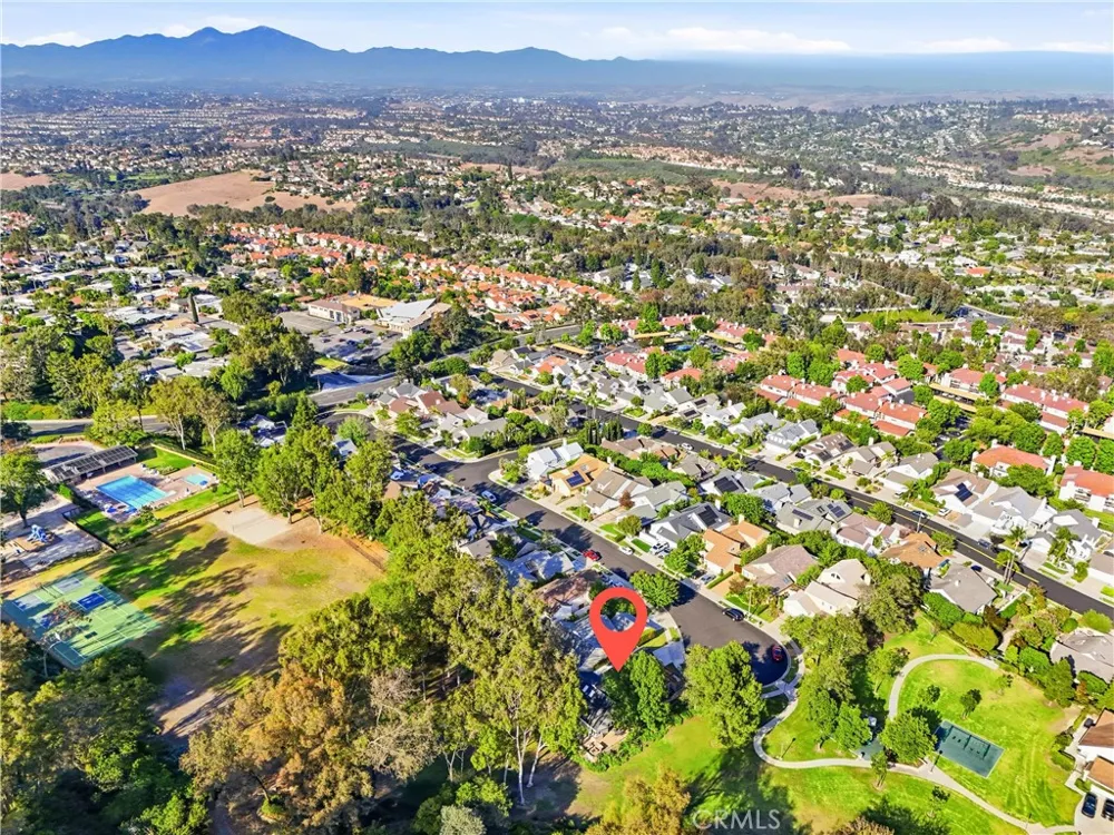 29881 White Otter Laguna Niguel, CA 92677