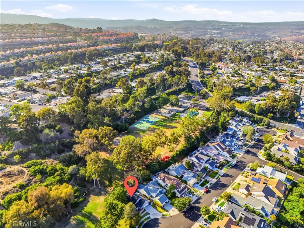 29881 White Otter Laguna Niguel, CA 92677
